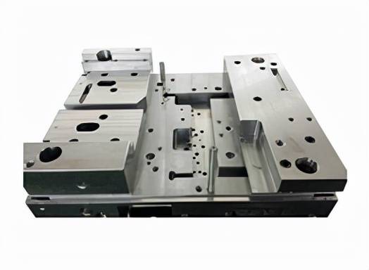 模具加工廠如何解決產(chǎn)品變形問(wèn)題